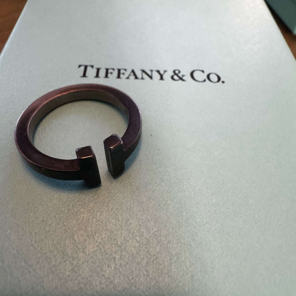 Tiffany & Co. titanium T square band